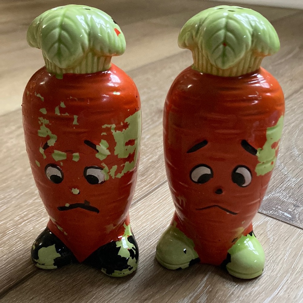Vintage Japan Anthropomorphic Carrots Vegetables Salt Pepper Shakers